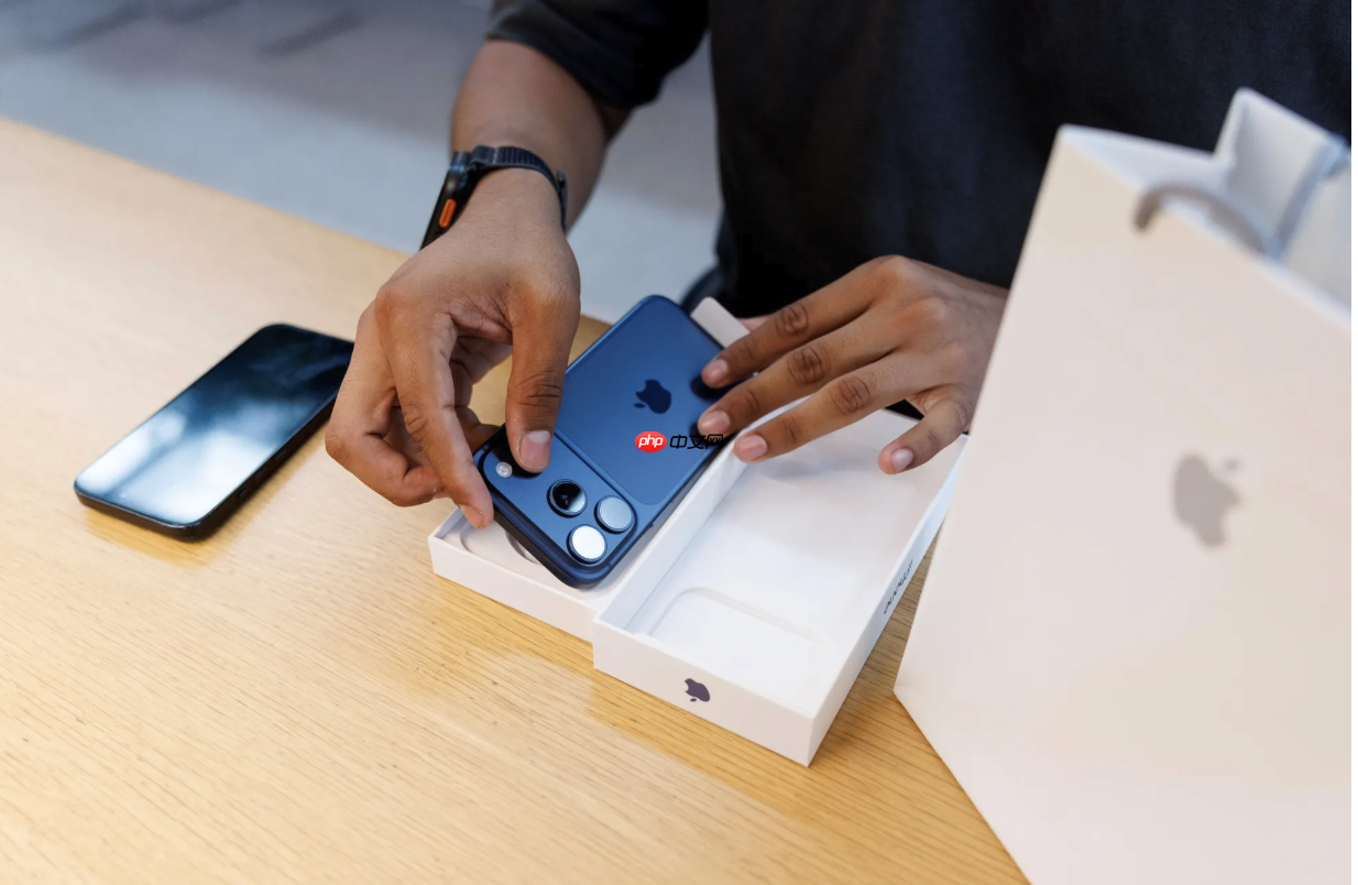 富士康郑州工厂因生产 iPhone 17 系列出现劳工问题?苹果:调查