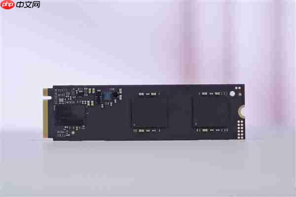 升级长江存储PC450固态硬盘 机械革命耀世16 Ultra图赏