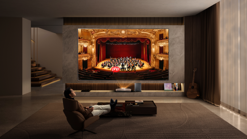 把IMAX影院搬回家!海信激光电视探索X1Ultra亮相2025青博会