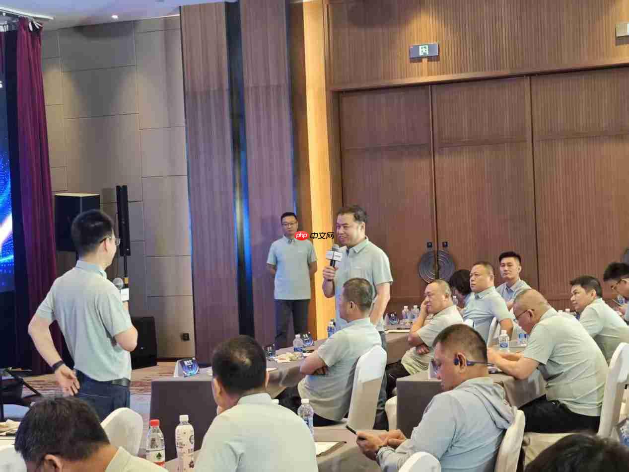 AI焕视,E飞冲天——2025年飞利浦显示器全国操盘手大会隆重召开!