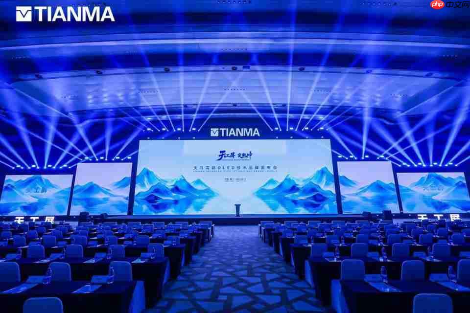 天马联合OPPO发布“天工屏”，1nit明眸护眼屏夜间也护眼、全天都通透