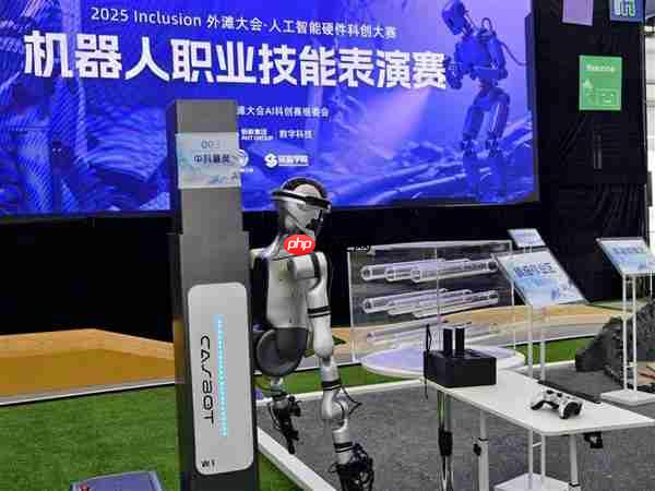 聚焦高危作业替代  灵宝CASBOT荣获2025 Inclusion·外滩大会机器人职业技能“智行者”奖