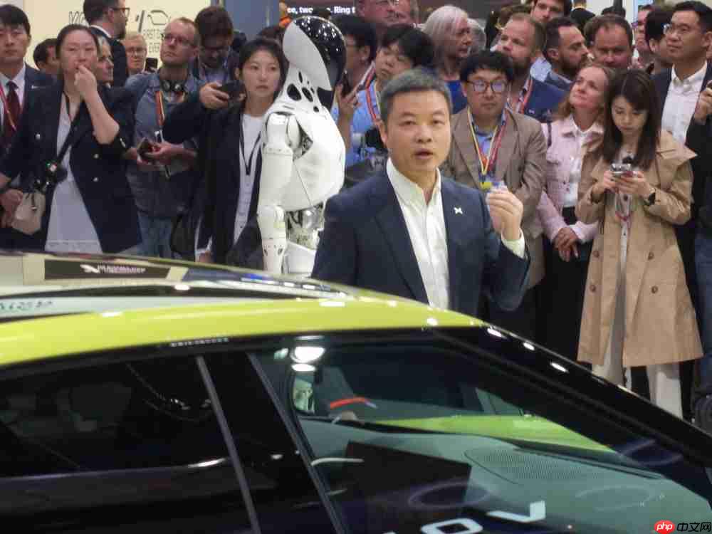 谁更吸引老外？慕尼黑车展纪实：中国车圈大佬亲自迎客，一切只为全球化