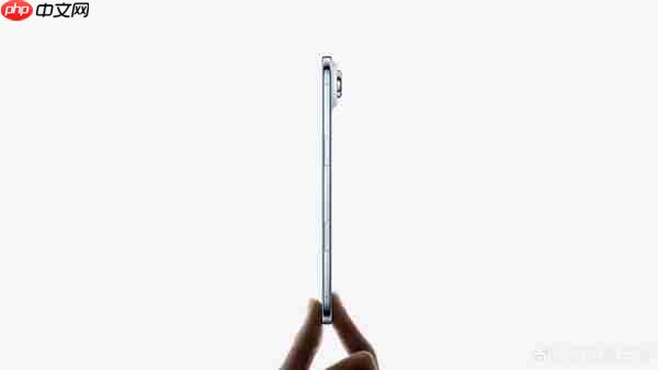 理想员工谈iPhone 17 Pro放弃钛合金：提升散热且减重