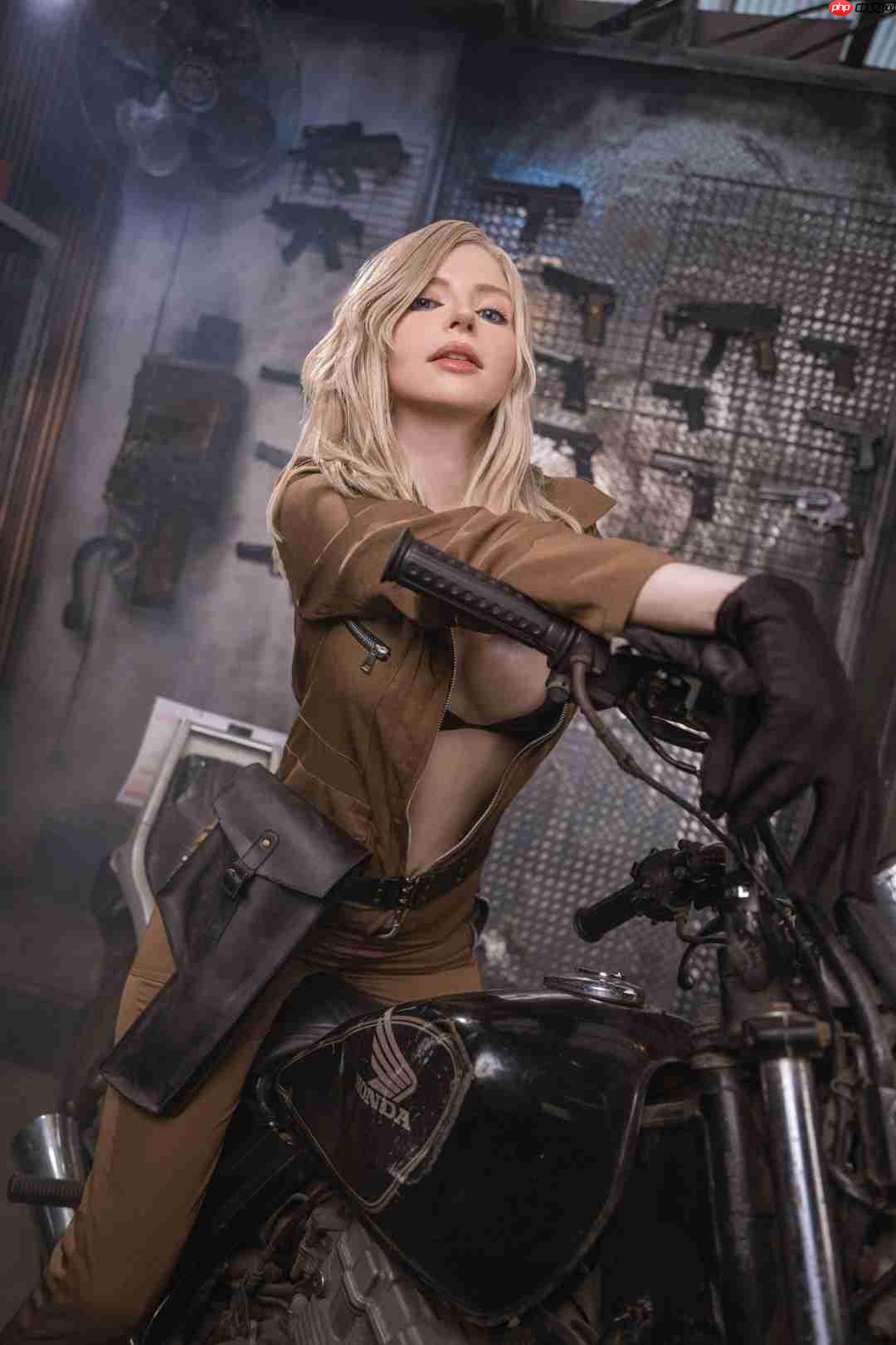 日本性感Coser演绎《合金装备3:重制版》EVA