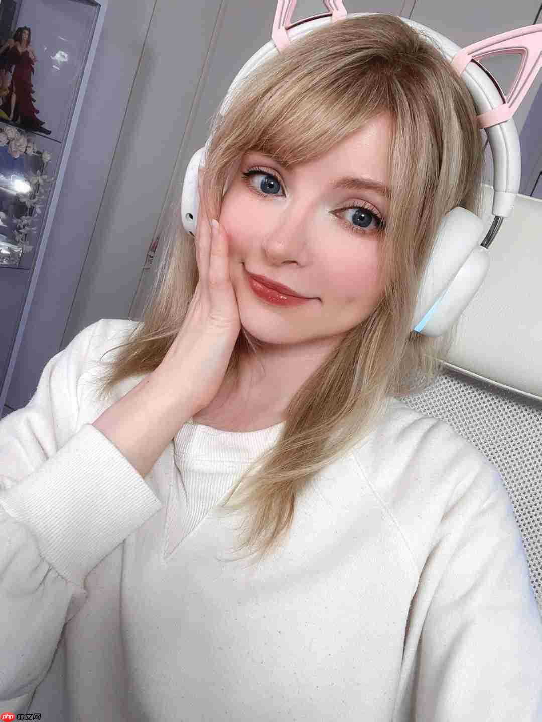 日本性感Coser演绎《合金装备3:重制版》EVA