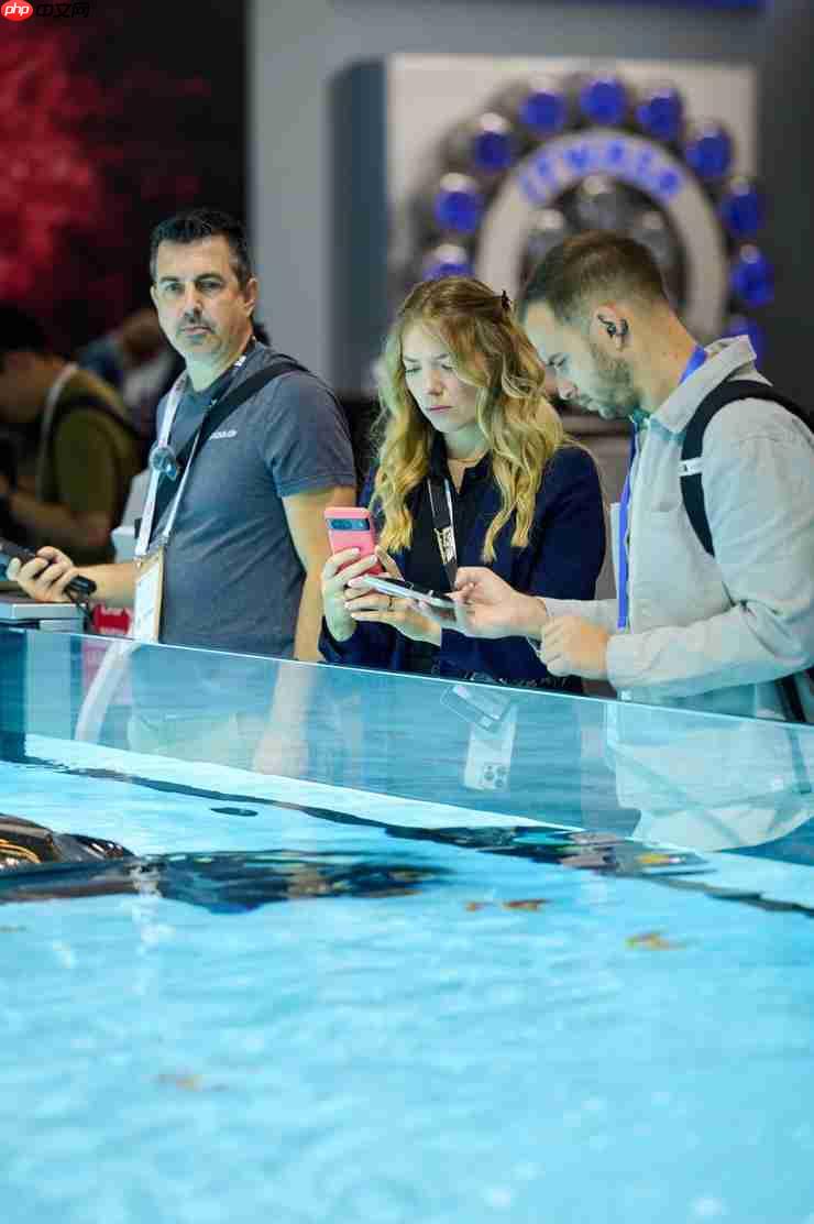 元鼎智能亮相IFA 2025 | 全球首发 AI泳池清洁机器人