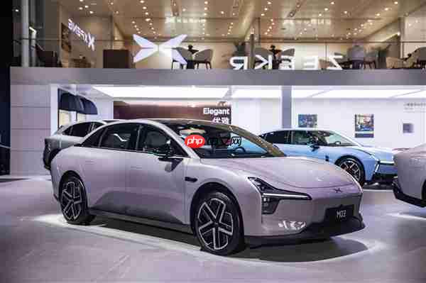 小鹏汽车携AI科技全明星阵容亮相成都车展!全新小鹏P7成C位