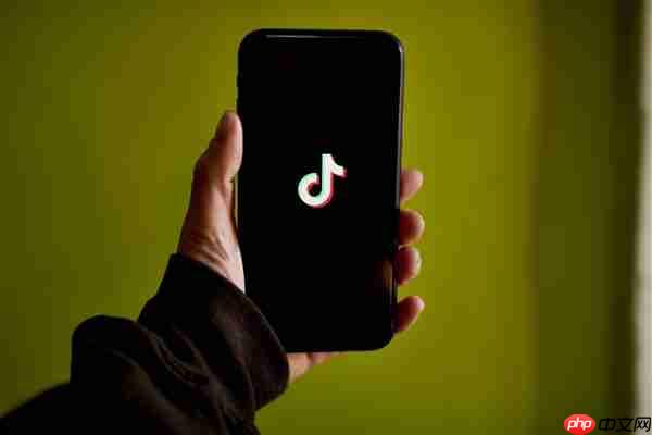 27岁河南小伙开挖机游中国成网红:已积累50多万粉丝