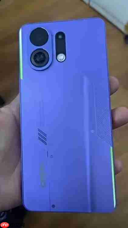 暑期新机大乱斗！巨大容量电池成中端手机标配？