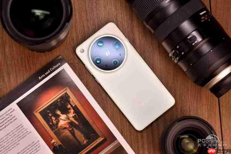 OPPO Find X9 Ultra或将采用2K直屏，旗舰定位再升级！