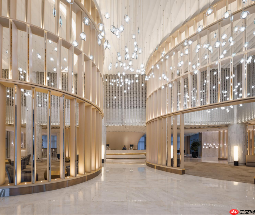 时间筛选下的真金，海湾酒店用三十年回答了什么是“民族高端酒店”