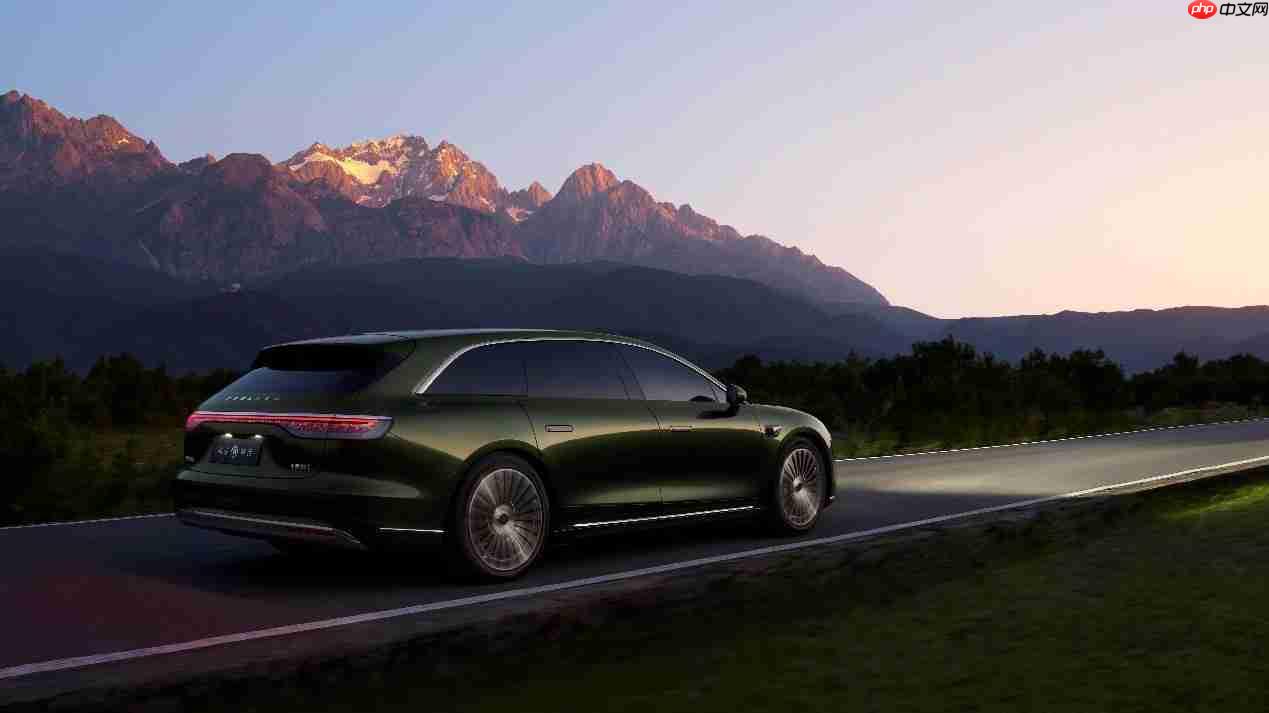 享界S9T黑武士首发，比帕美旅行更酷更优雅