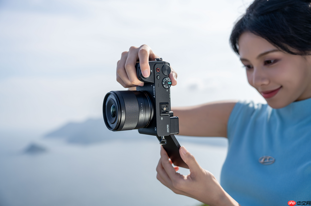 唯卓仕AF 15mm F1.7 Air 镜头发布:轻装解锁广角创作自由