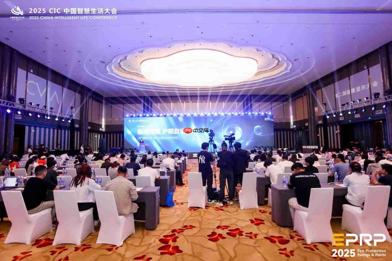 智慧生活·护眼致远！飞利浦&EVNIA显示器荣膺行业殊荣，引领智慧变革！