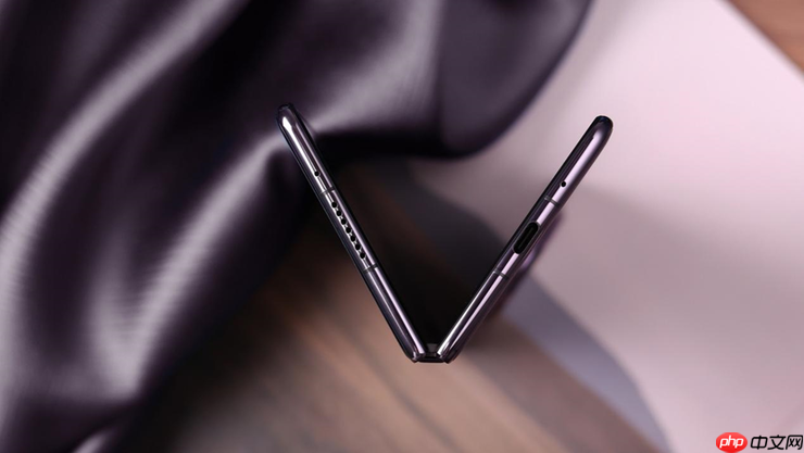 暑期旅行折叠屏怎么选？华为Mate X5超值礼遇等你来享