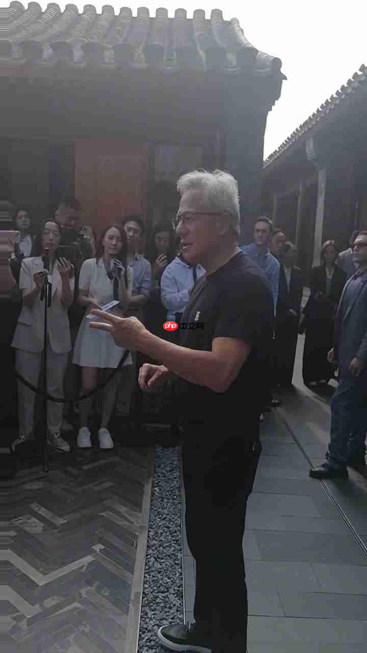 黄仁勋回应是否与宇树科技合作，称小米比亚迪出机器人也不意外