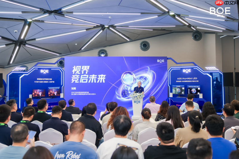 飞利浦Evnia闪耀核聚变，前沿科技显示器陪您玩出Young！