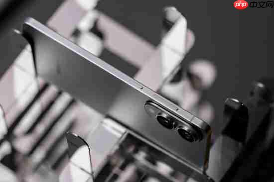 轻薄、高能三星 GalaxyS25 Edge 解锁夏季出行新姿势