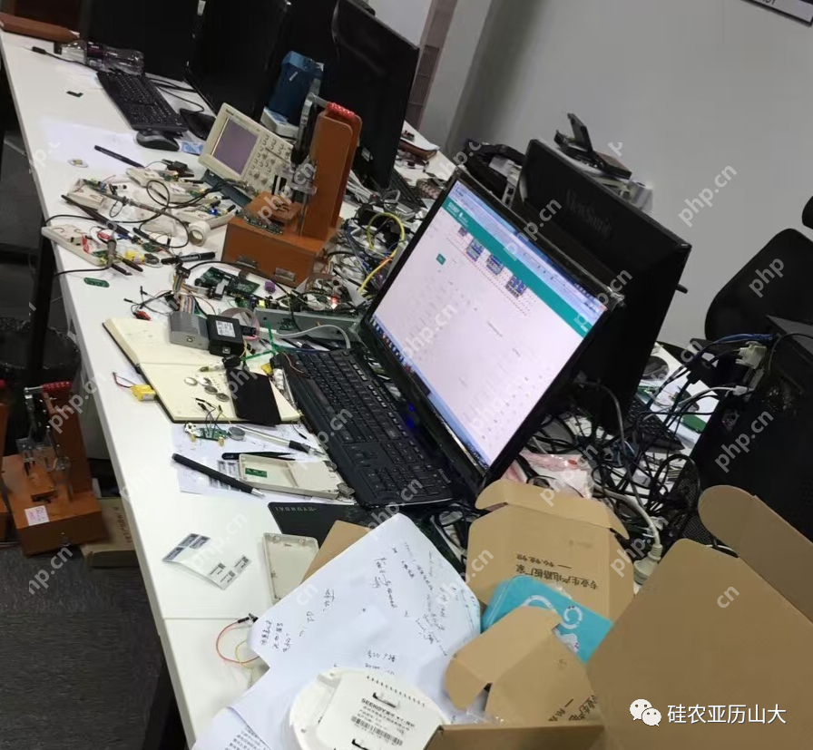 晒一波工程师的工位，你喜欢哪种？