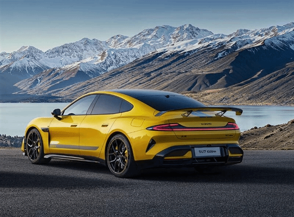 52.99万元小米SU7 Ultra额外费用曝光:购置税1.7万 保险1.1万