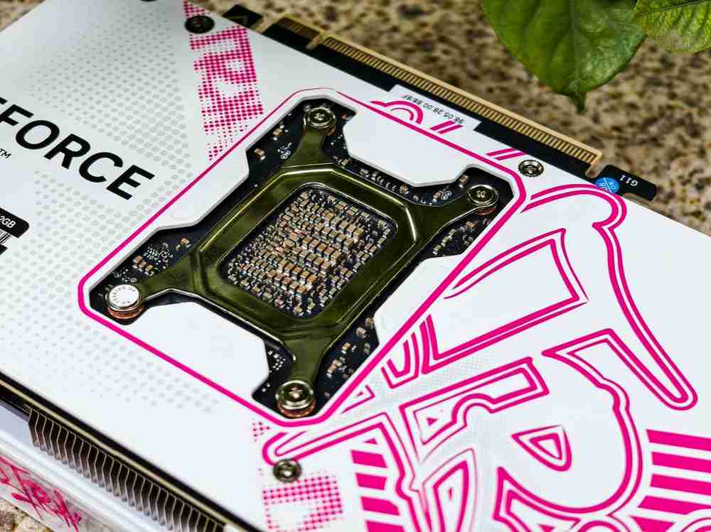 主流玩家再一次狂欢:七彩虹iGame GeForce RTX 5070 Ultra W OC 12GB评测