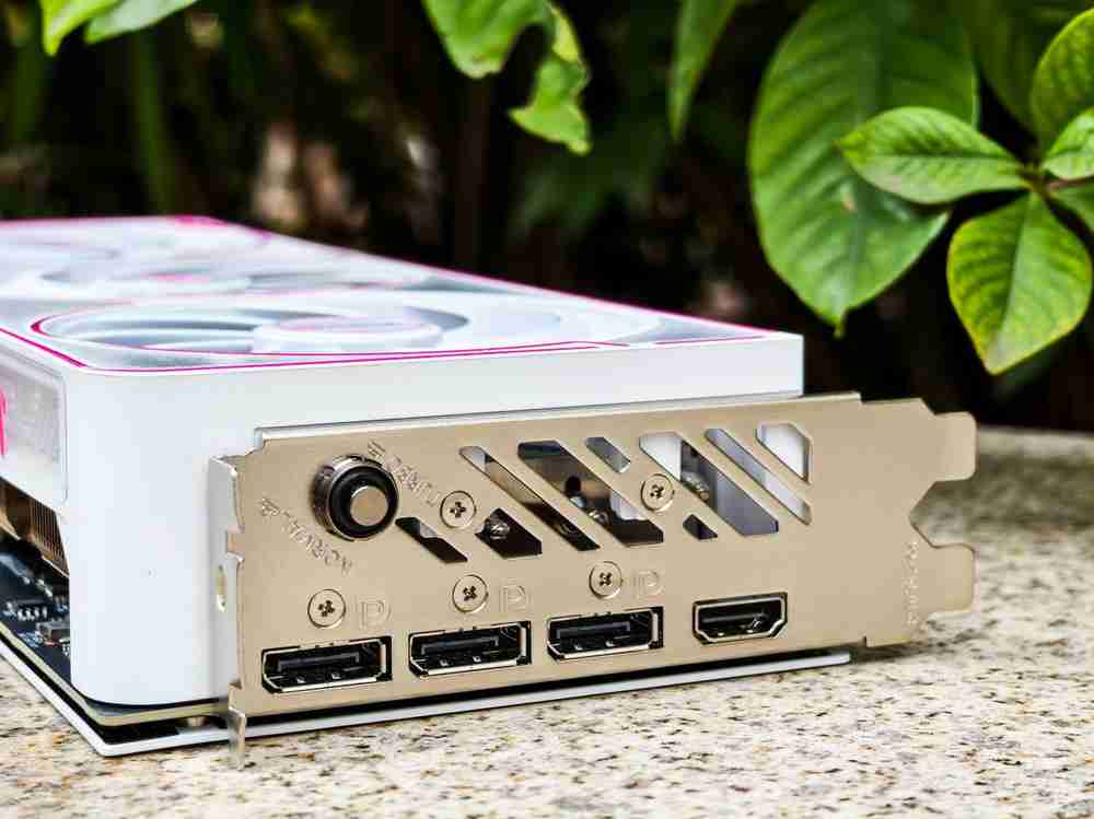 主流玩家再一次狂欢:七彩虹iGame GeForce RTX 5070 Ultra W OC 12GB评测