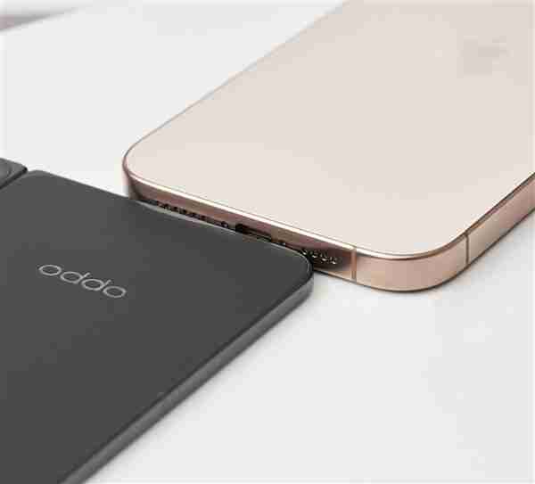 全球最薄折叠屏!OPPO Find N5真机现身:薄到无敌