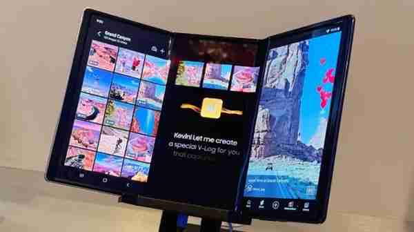 外形梦幻!三星CES大秀卷轴屏和折叠屏