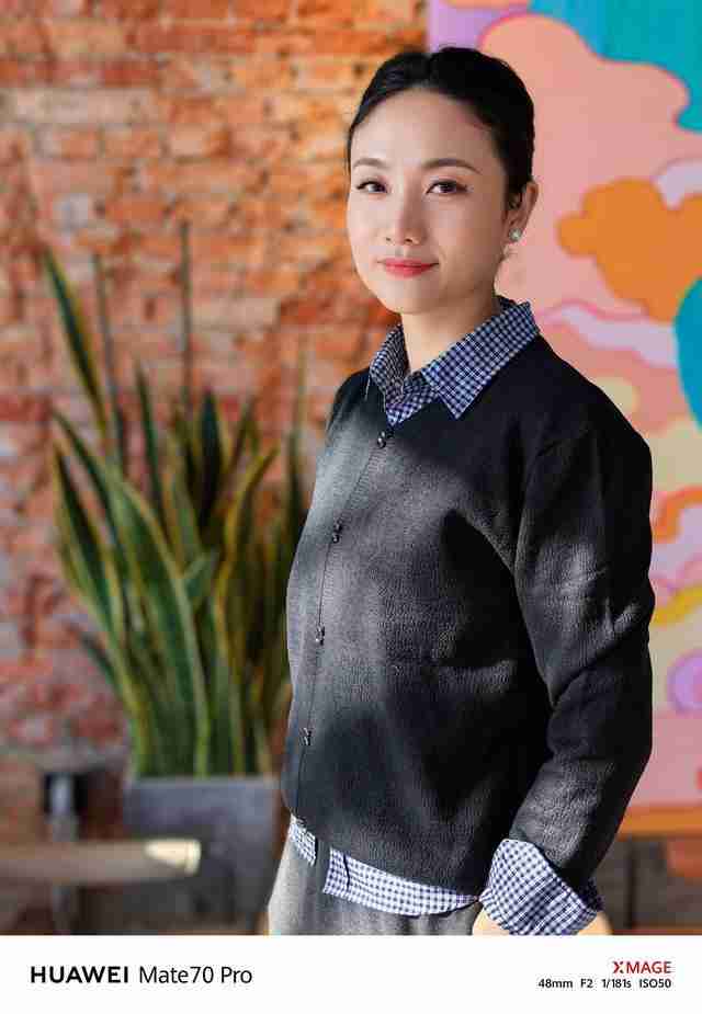 华为Mate 70 Pro拍照怎么样?红枫原色表现出色,96mm长焦彪悍