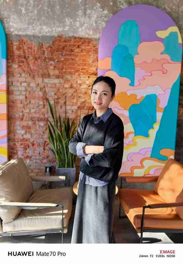 华为Mate 70 Pro拍照怎么样?红枫原色表现出色,96mm长焦彪悍