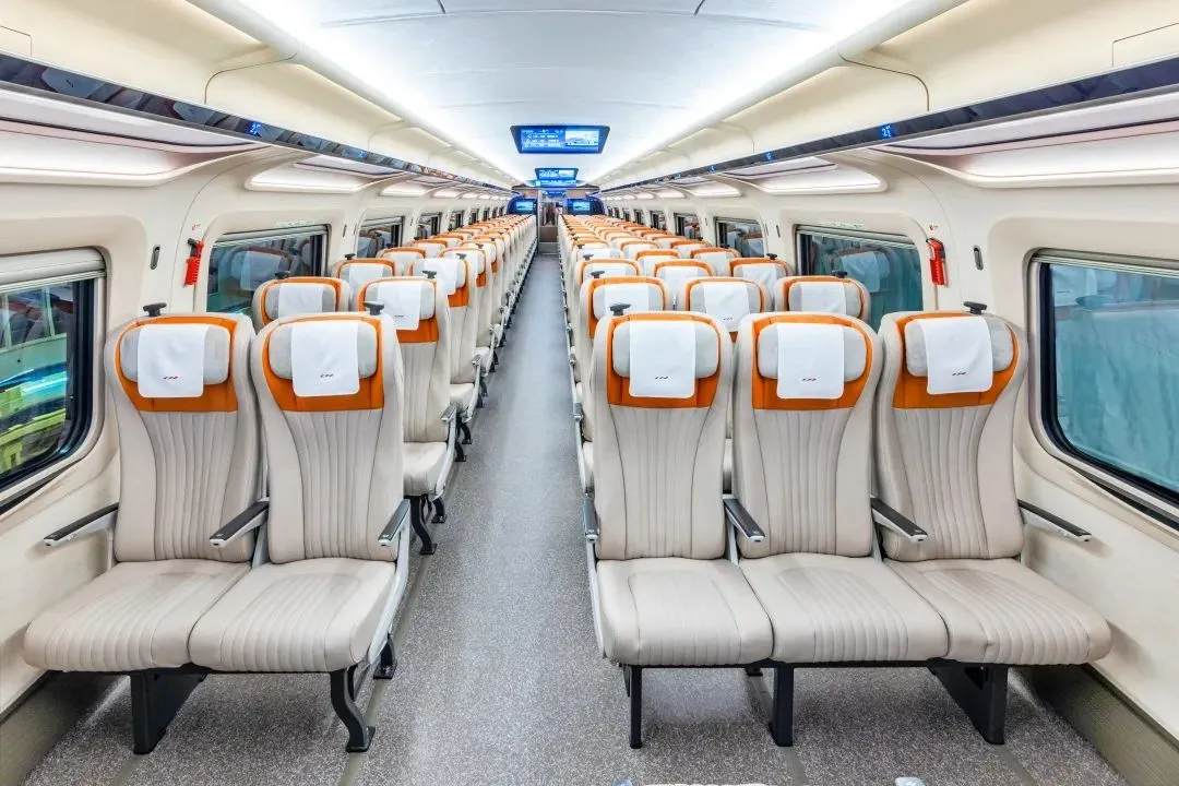 运营时速 400 公里全球最快,我国 CR450 动车组样车内饰、坐席等设计公布