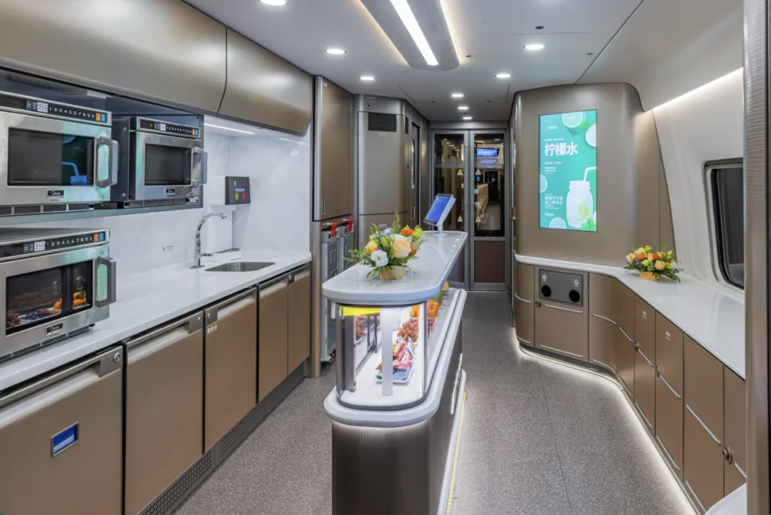 运营时速 400 公里全球最快,我国 CR450 动车组样车内饰、坐席等设计公布