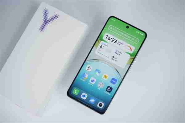 清新美背种草了!vivo Y300图赏