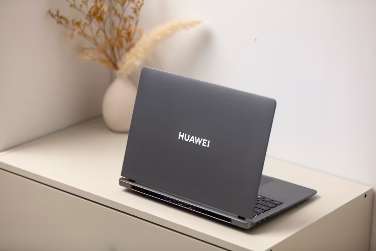 智慧办公新选择，华为 PC 助你年终总结轻松又高效