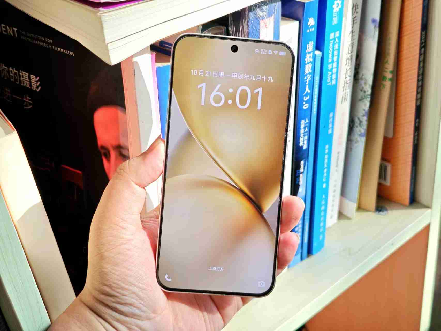 7000mAh时代来了！手机大电池竞赛爆发