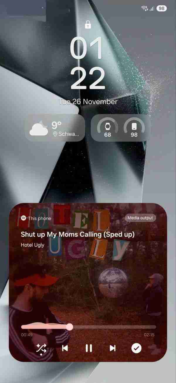 三星 One UI 7.0 锁屏前瞻:药丸状小部件动态展示天气、已连接设备电量、控制多媒体等