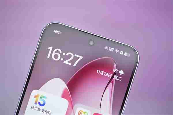 翅膀纹理灵动吸睛！OPPO Reno13图赏