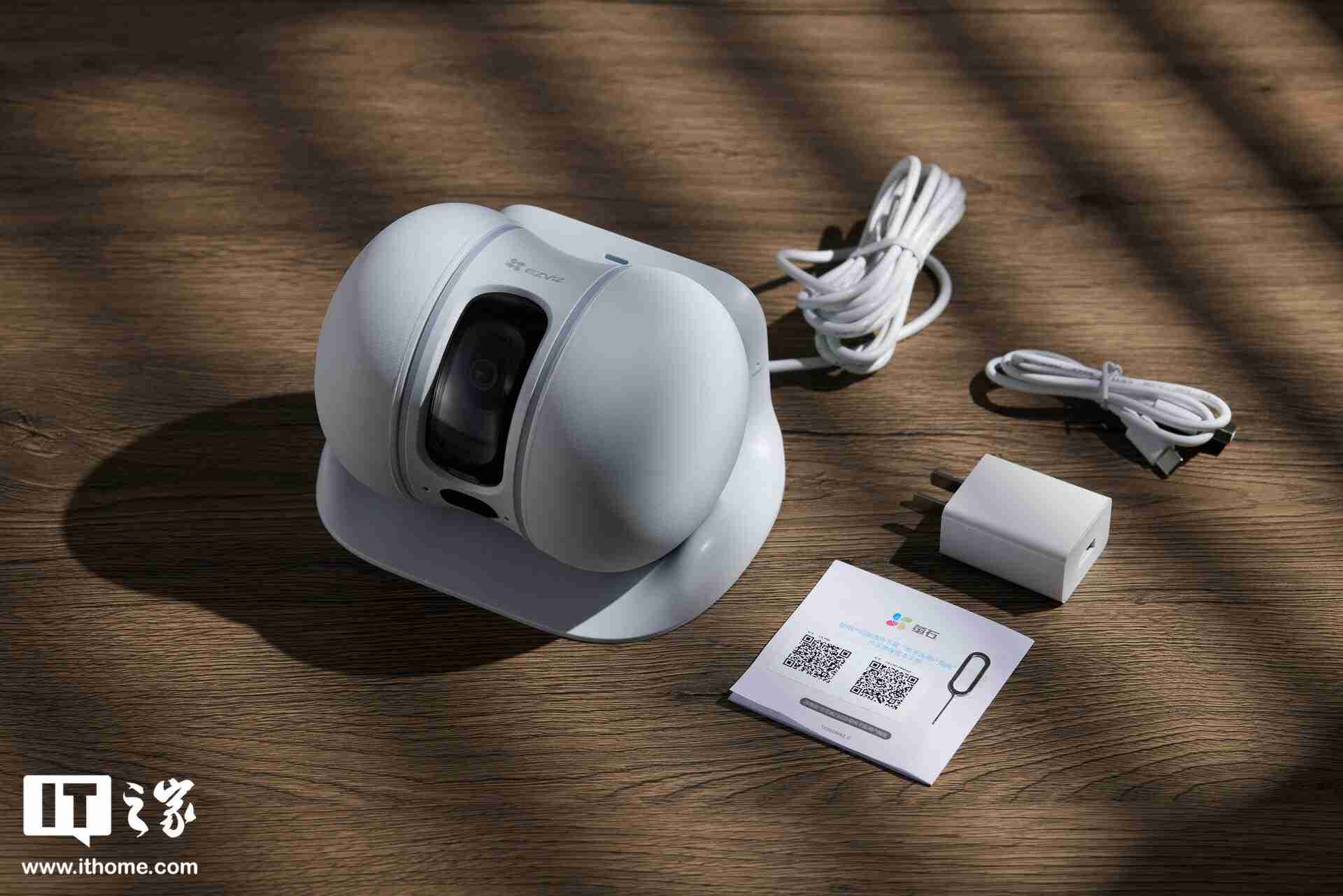 萤石 TAMO 看护摄像机：能全屋移动的智能看护摄像机