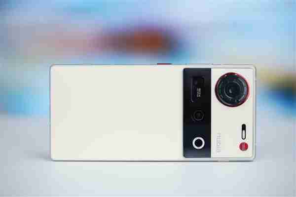 完美真全面屏!努比亚Z70 Ultra图赏