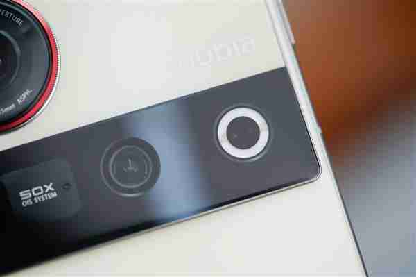 完美真全面屏!努比亚Z70 Ultra图赏