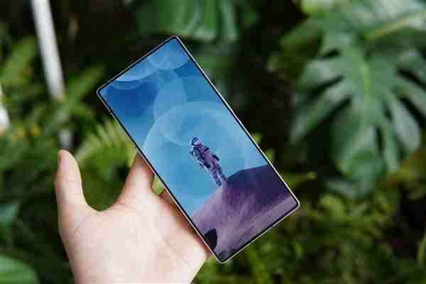 电池最大的骁龙8至尊旗舰!红魔10 PRO首发7050mAh牛魔王电池 创国产手机之最