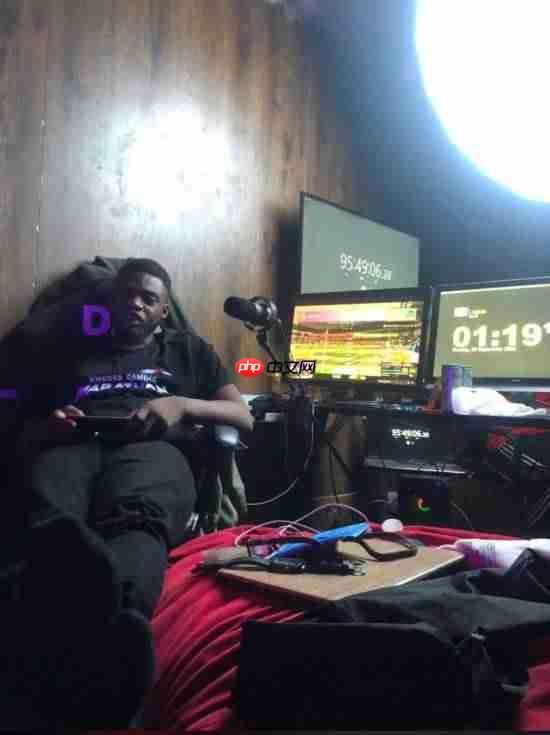 黑哥“不要命”！连玩手游100小时获吉尼斯纪录