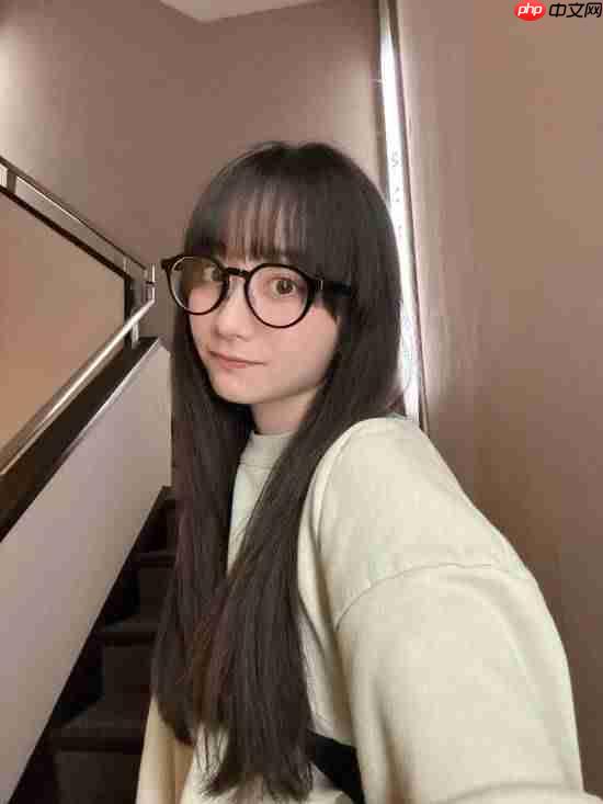 《寂静岭f》凛子演员近照：可爱到想被她从楼梯上推倒