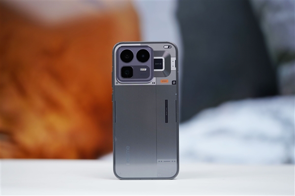 透明RGB光环 辨识度拉满!真我Neo8图赏