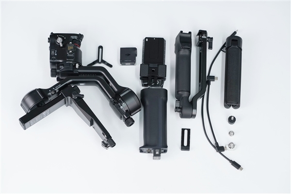 新一代相机增稳利器!大疆DJI RS 5手持云台稳定器图赏