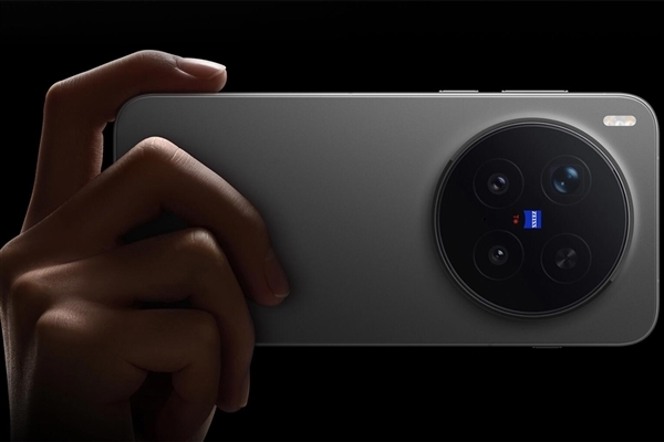 灭霸超大杯来了!vivo X300 Ultra一季度发布