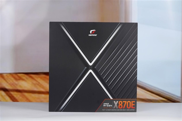 刷新超频记录!七彩虹iGame X870E Vulcan OC V14图赏