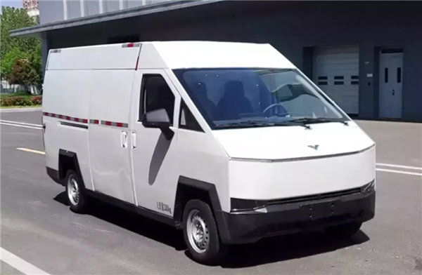 马斯克没造出来的CyberVan 被俄罗斯人造出来了：59万 质保100年