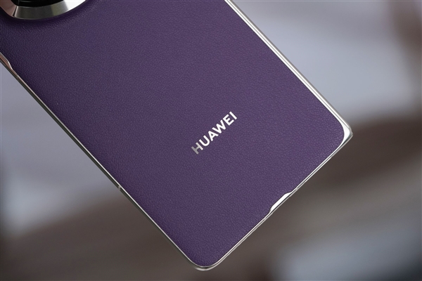 双折叠巅峰之作！华为Mate X7典藏版图赏